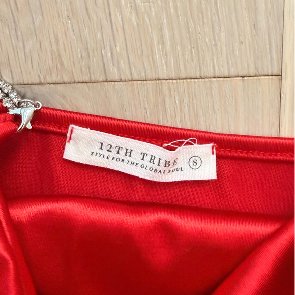 12th tribe red satin crop top - Picture 2 of 2